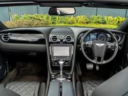 BENTLEY Continental Photo 4