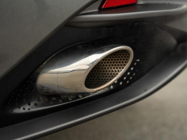 ASTON MARTIN DB11 Photo 42
