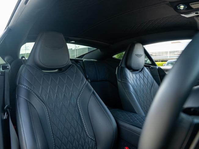 ASTON MARTIN Db12 Photo 18