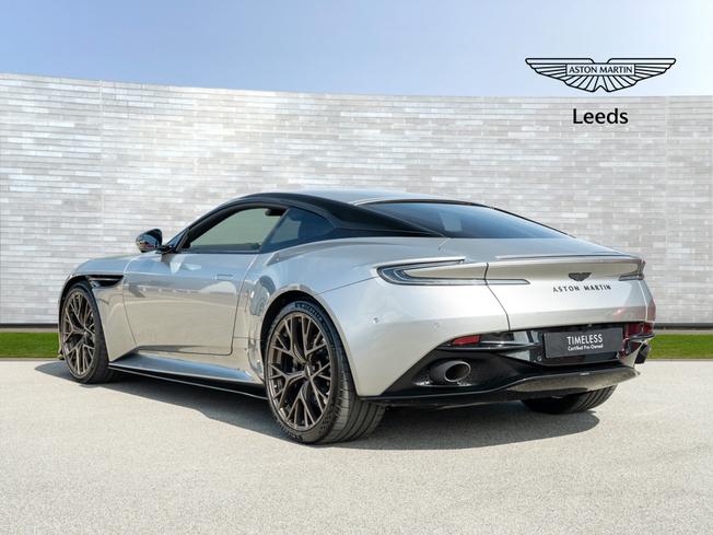 ASTON MARTIN Db12 Photo 2