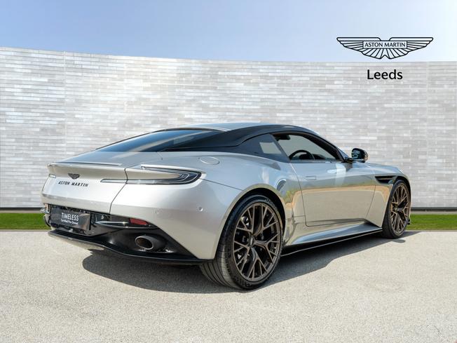ASTON MARTIN Db12 Photo 27