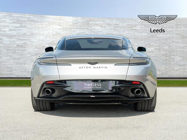 ASTON MARTIN Db12 Photo 28