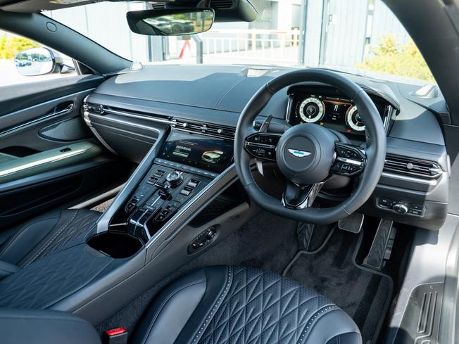 ASTON MARTIN Db12 Photo 3