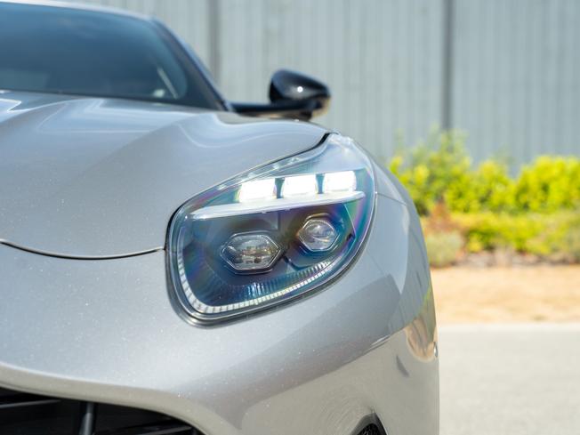 ASTON MARTIN Db12 Photo 34
