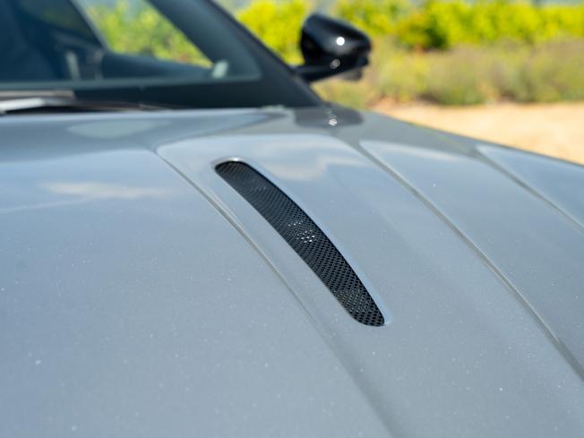 ASTON MARTIN Db12 Photo 36