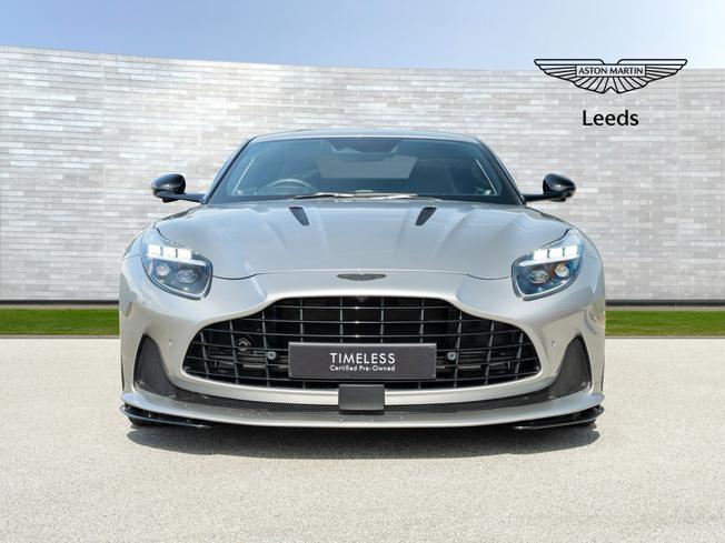 ASTON MARTIN Db12 Photo 7