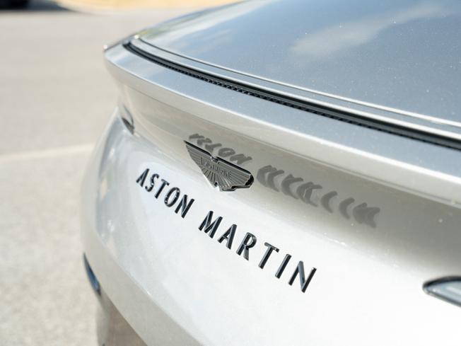 ASTON MARTIN Db12 Photo 8