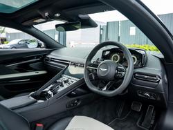 ASTON MARTIN DB12 Photo 3