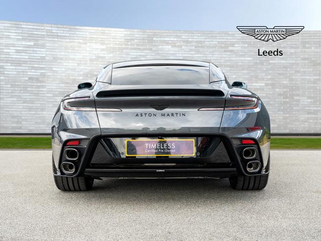 ASTON MARTIN DB12 Photo 36