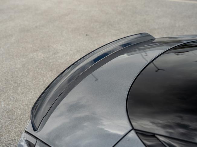 ASTON MARTIN DB12 Photo 38