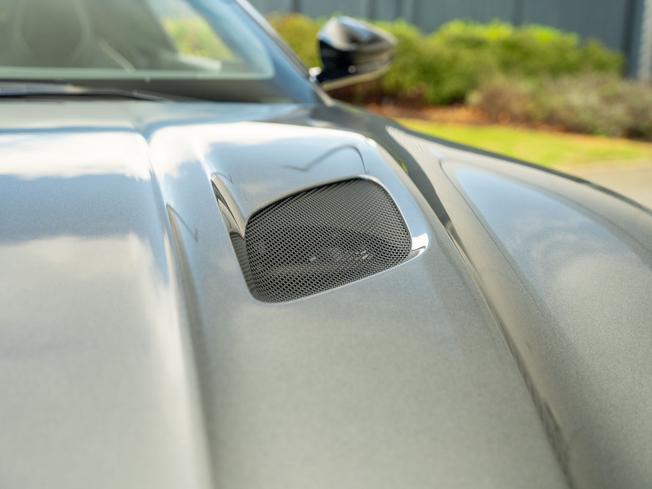 ASTON MARTIN DBS Photo 42