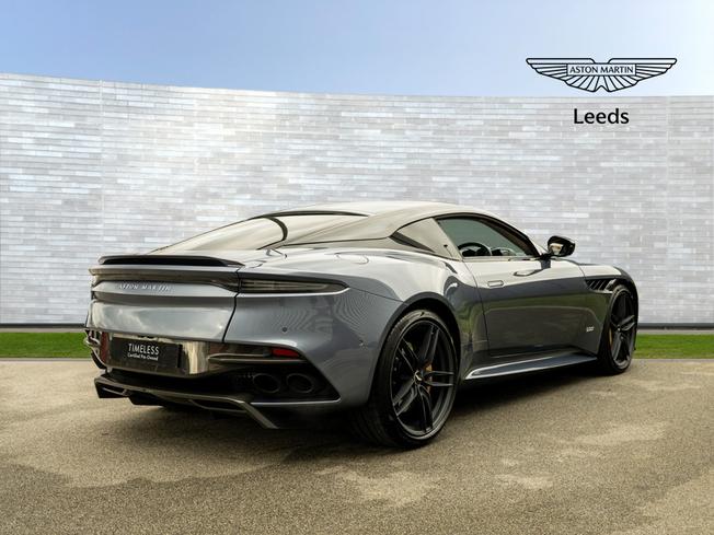 ASTON MARTIN DBS Photo 35