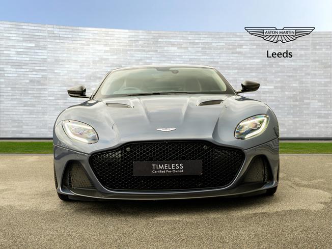 ASTON MARTIN DBS Photo 7