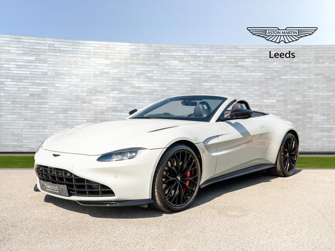 ASTON MARTIN Vantage Photo 37