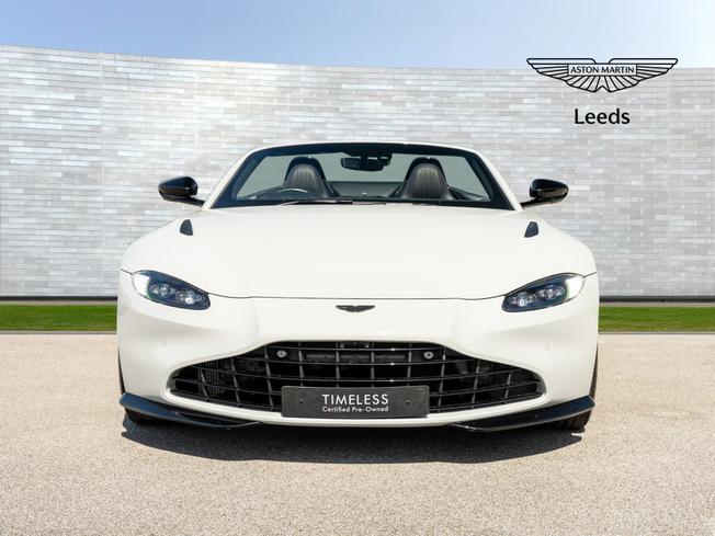 ASTON MARTIN Vantage Photo 7