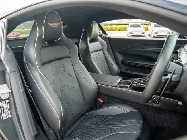 ASTON MARTIN Vantage Photo 20