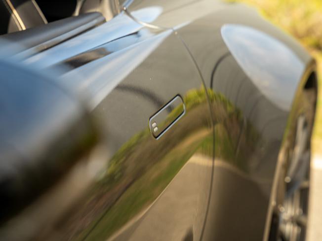 ASTON MARTIN Vantage Photo 44