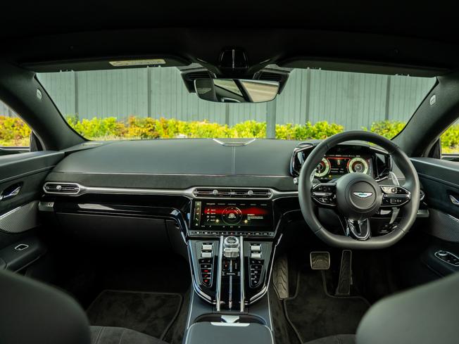 ASTON MARTIN V8vancoupe Photo 10
