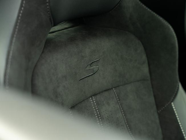 ASTON MARTIN V8vancoupe Photo 19