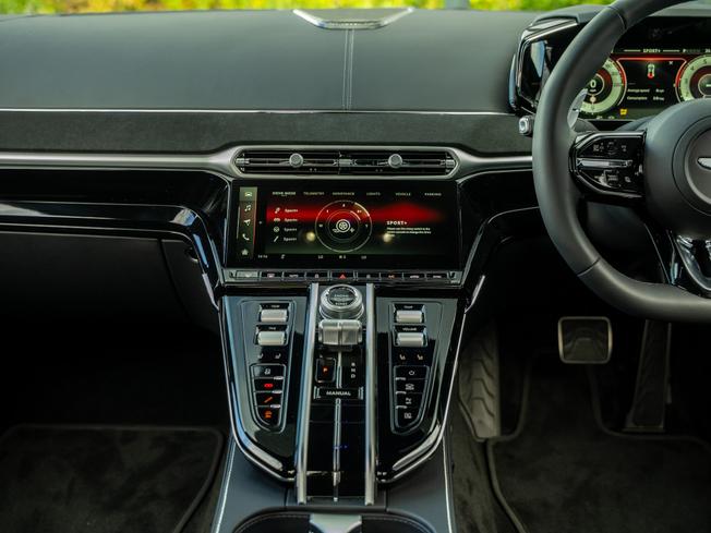 ASTON MARTIN V8vancoupe Photo 21
