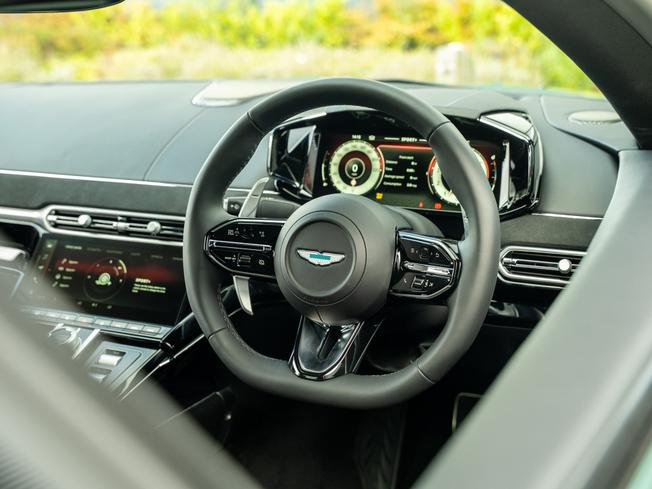 ASTON MARTIN V8vancoupe Photo 22