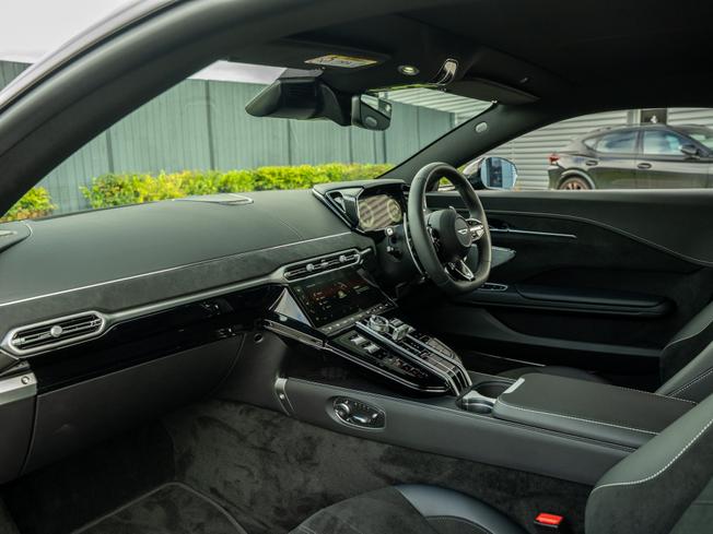 ASTON MARTIN V8vancoupe Photo 25