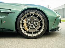 ASTON MARTIN V8vancoupe Photo 4