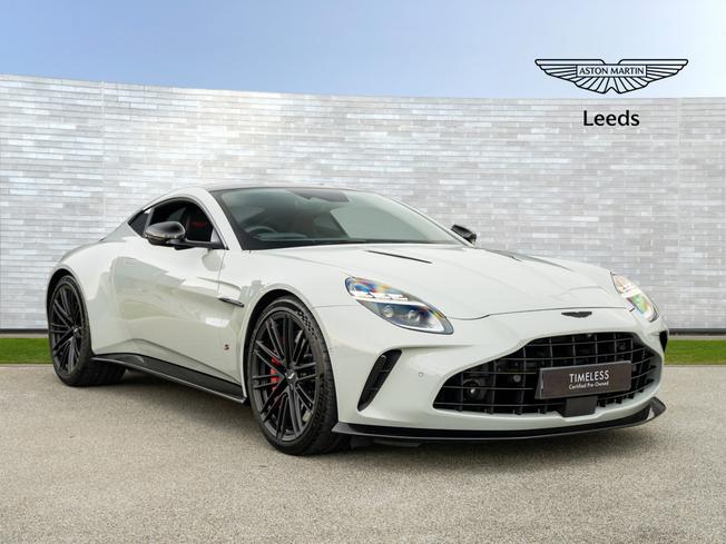 ASTON MARTIN Vantage Photo 1
