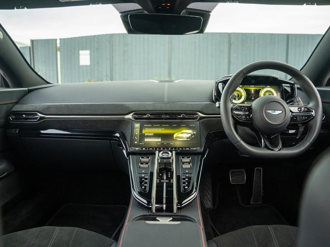 ASTON MARTIN Vantage Photo 10