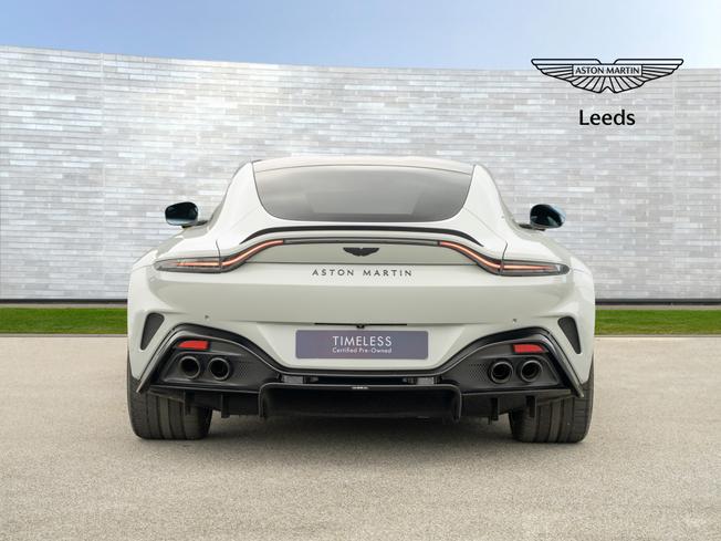 ASTON MARTIN Vantage Photo 17