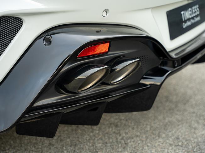 ASTON MARTIN Vantage Photo 28