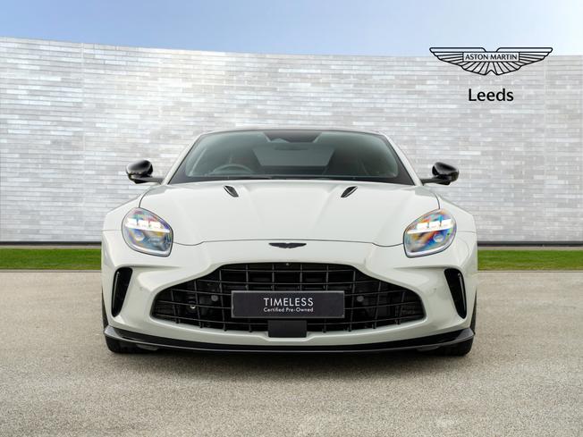 ASTON MARTIN Vantage Photo 7