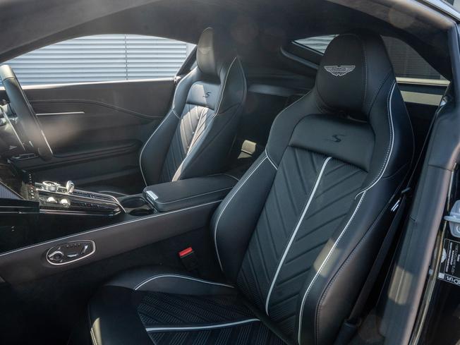 ASTON MARTIN V8vancoupe Photo 12