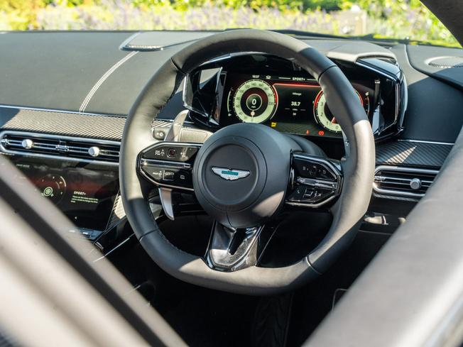 ASTON MARTIN V8vancoupe Photo 13