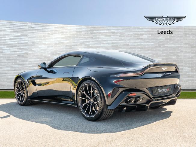 ASTON MARTIN V8vancoupe Photo 2