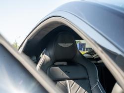 ASTON MARTIN V8vancoupe Photo 5