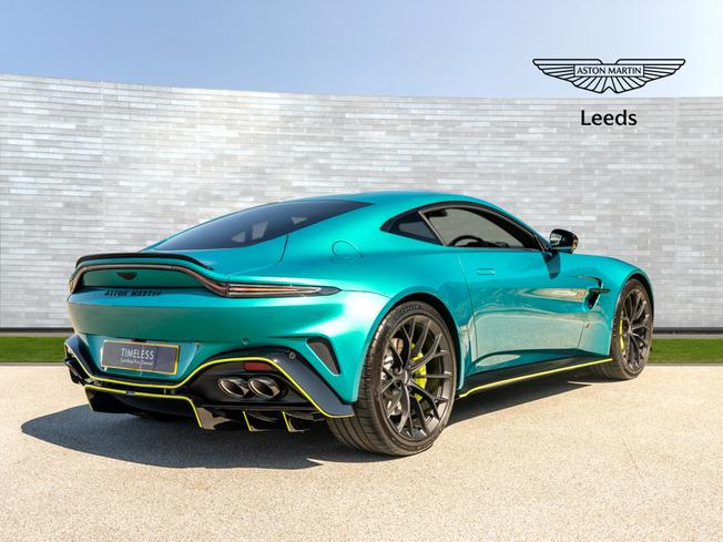 ASTON MARTIN Vantage Photo 33