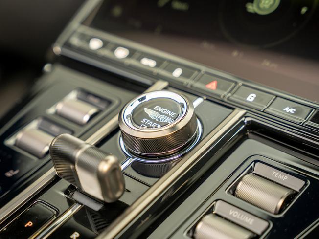 ASTON MARTIN Vantage S Roadster Photo 21