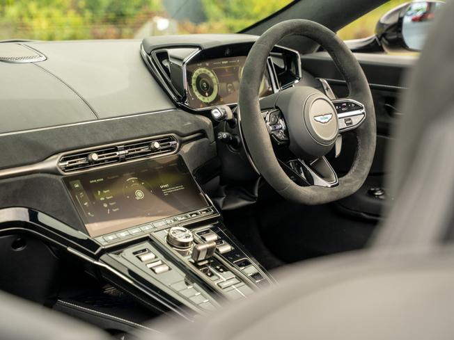 ASTON MARTIN Vantage S Roadster Photo 27