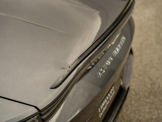 ASTON MARTIN Vantage S Roadster Photo 32