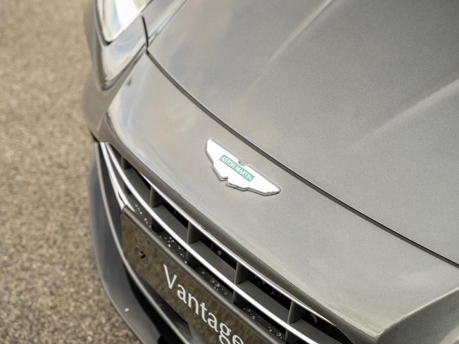 ASTON MARTIN Vantage S Roadster Photo 35