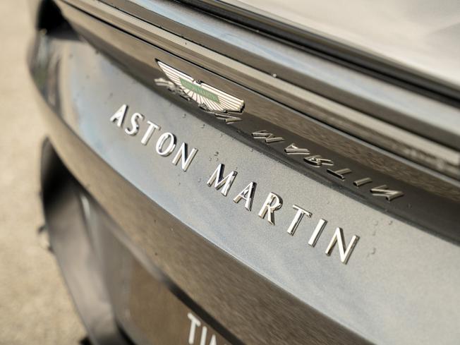 ASTON MARTIN Vantage S Roadster Photo 8