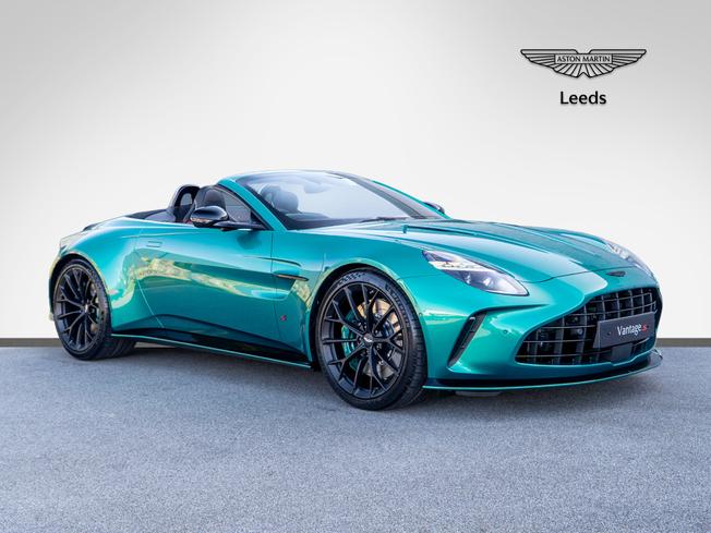 ASTON MARTIN Vantage Photo 1