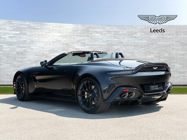 ASTON MARTIN V8vanroadster Photo 2