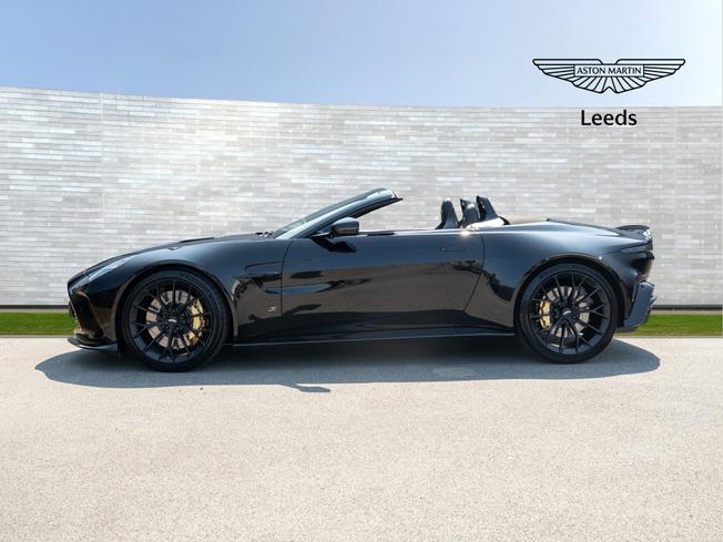 ASTON MARTIN V8vanroadster Photo 32