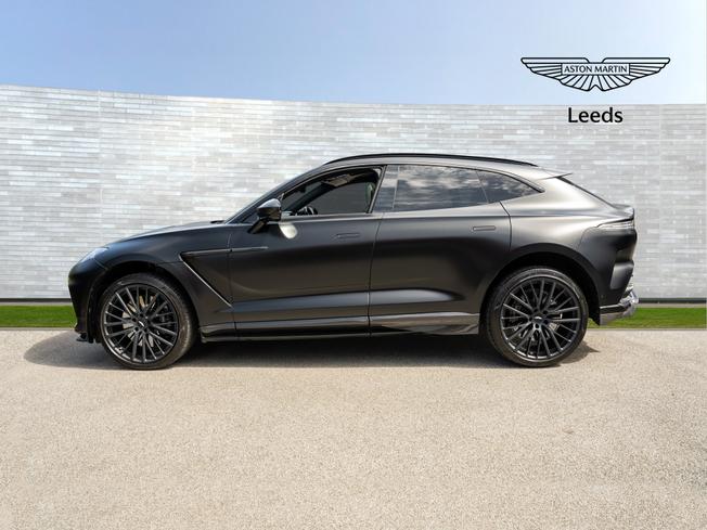 ASTON MARTIN Dbx Photo 38