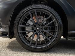 ASTON MARTIN Dbx Photo 4