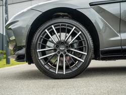 ASTON MARTIN Dbx Photo 3