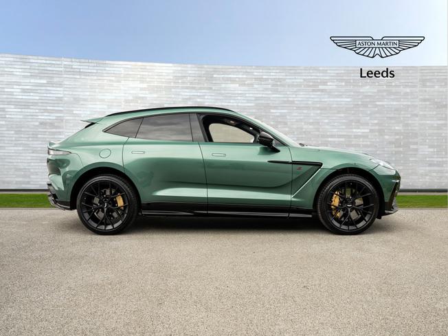 ASTON MARTIN Dbx Photo 39