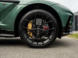 ASTON MARTIN Dbx Photo 4